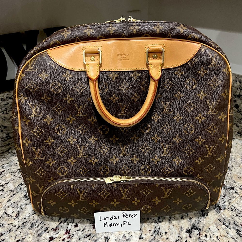 Louis Vuitton Evasion MM travel bag